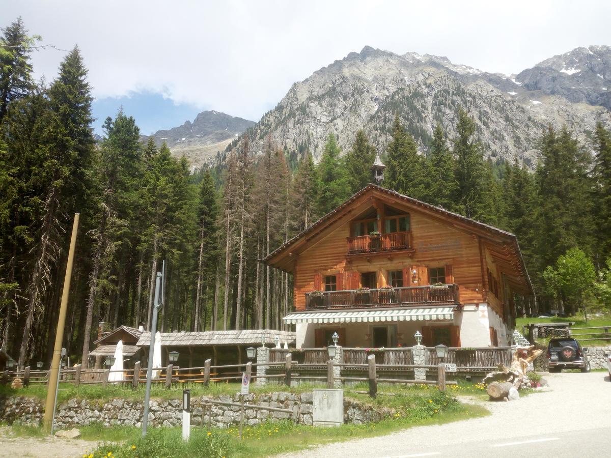 Hôtel Enzianhutte Antholz à San Giuseppe in Anterselva Extérieur photo
